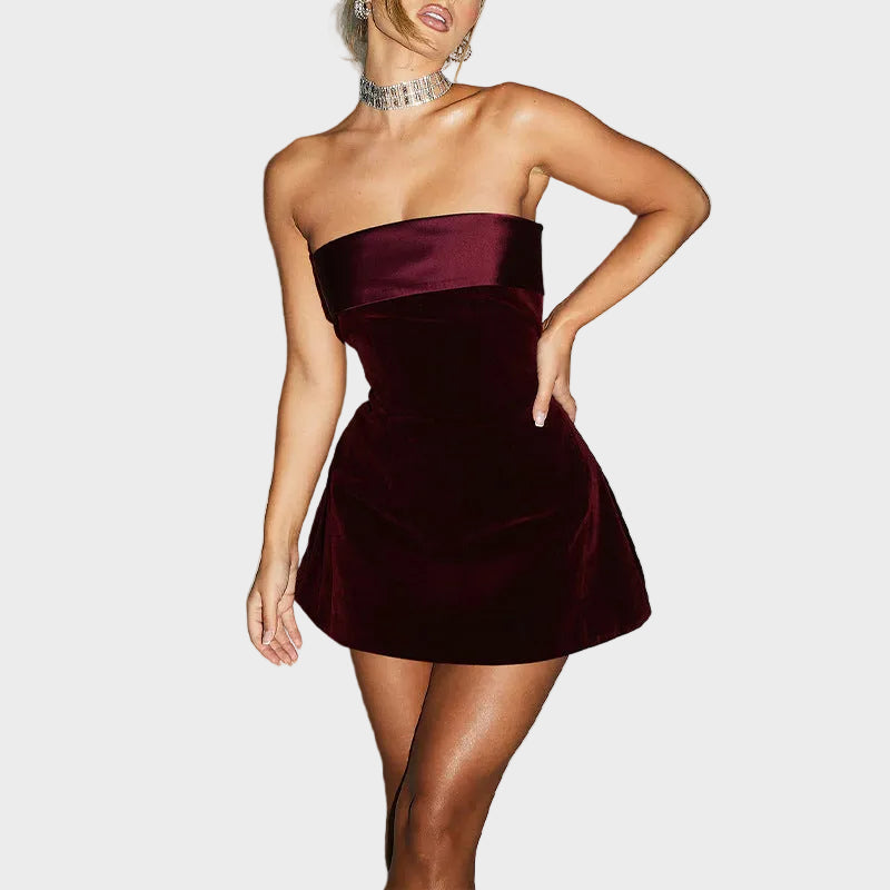 Veluna | Strapless Velvet Mini Dress